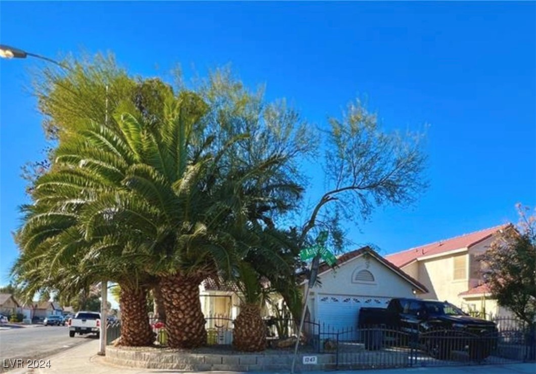 1747 Angel Falls Street, Las Vegas, Nevada image 1
