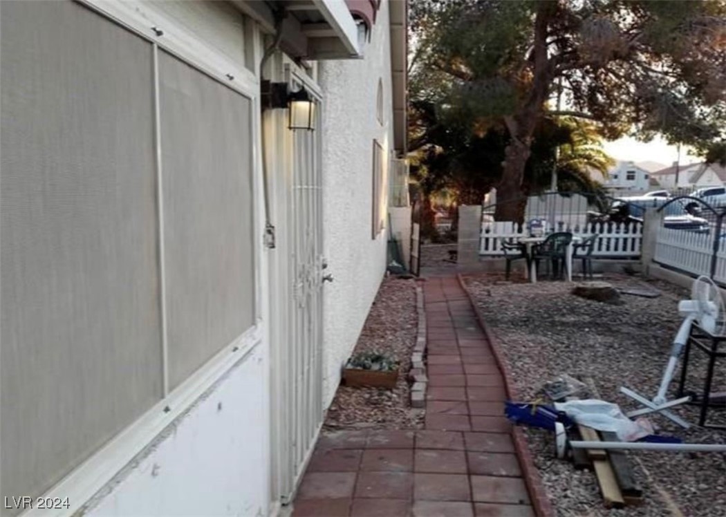 1747 Angel Falls Street, Las Vegas, Nevada image 7