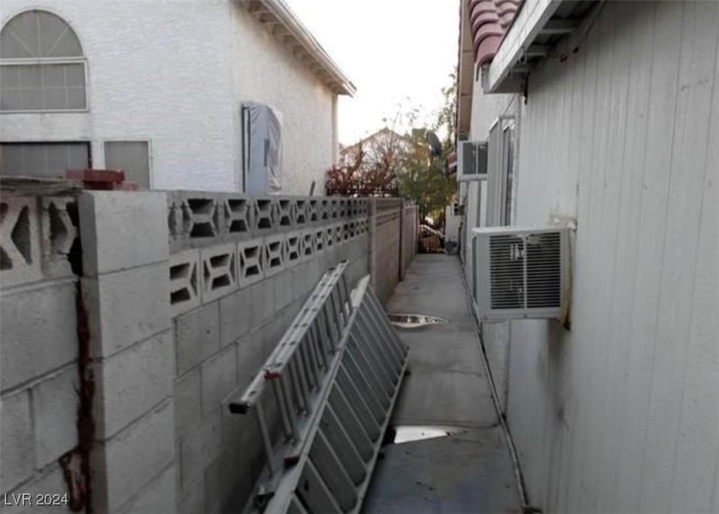 1747 Angel Falls Street, Las Vegas, Nevada image 14