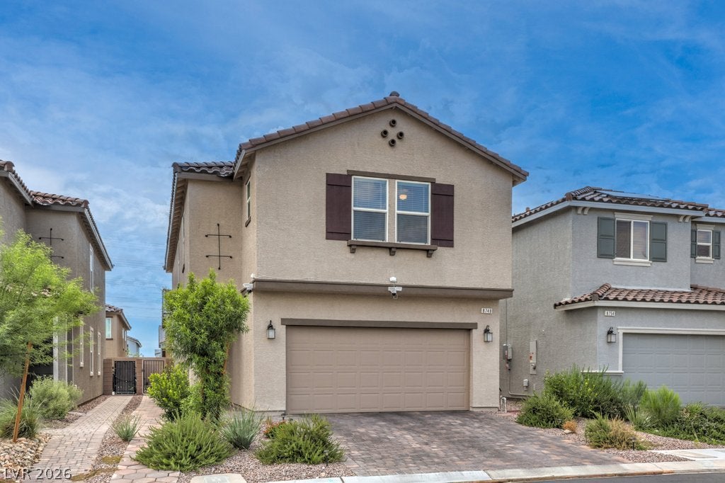 8748 Crestwood Hills Street