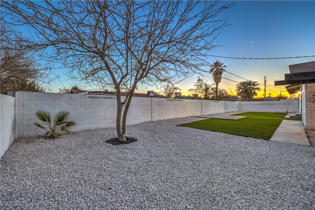 4667 E Boston Avenue, Las Vegas, Nevada image 34