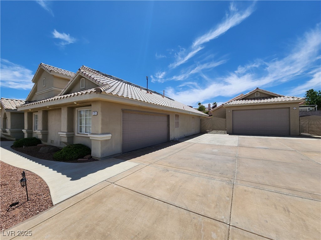 121 E Cypress Drive, Henderson, Nevada image 5