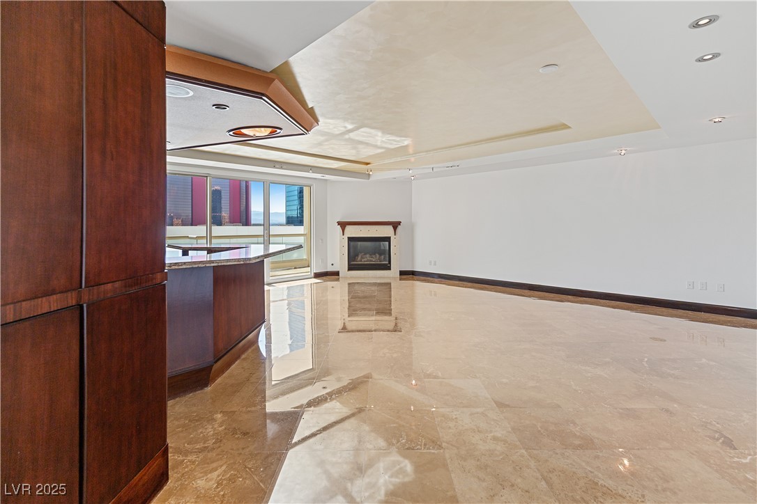 2747 Paradise Road 2301