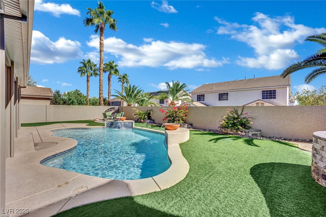 54 Desert Castle Court