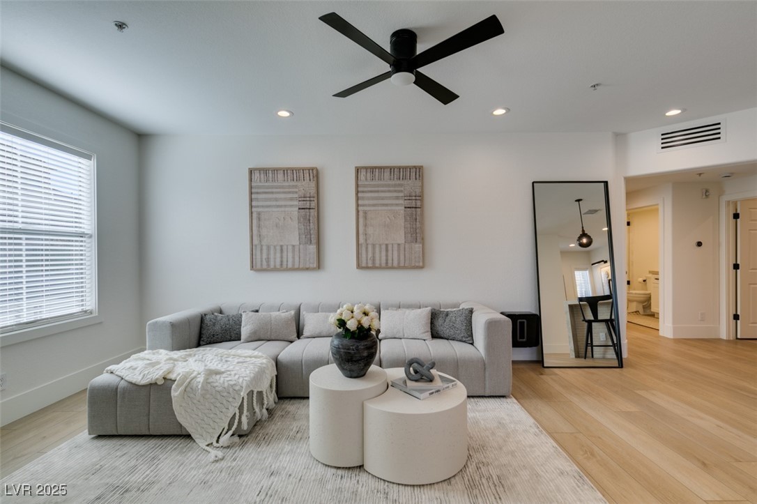 Las Vegas, Nevada 89148, United States, 2 Bedrooms Bedrooms, ,2 BathroomsBathrooms,Residential,Active,232357