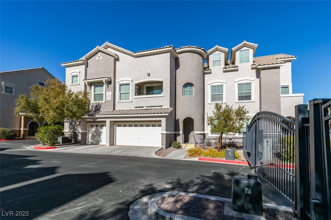 Las Vegas, Nevada 89148, United States, 2 Bedrooms Bedrooms, ,2 BathroomsBathrooms,Residential,Active,232357