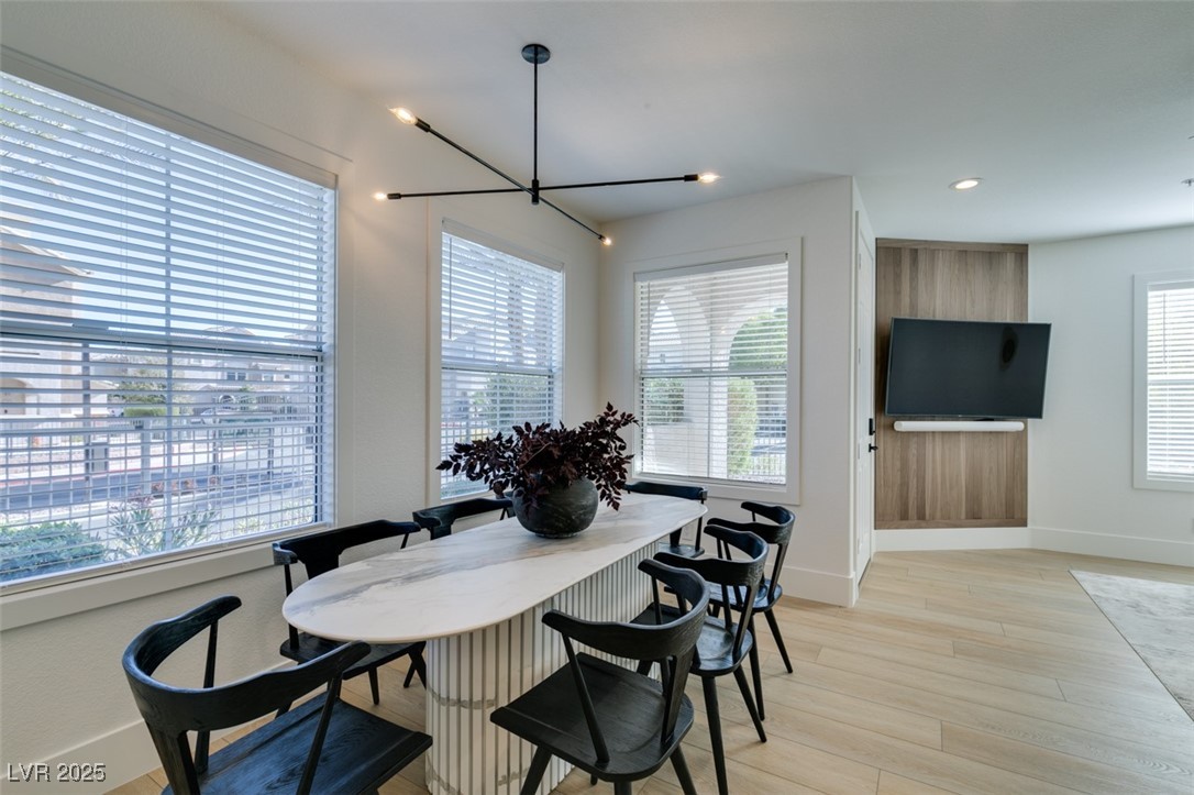 Las Vegas, Nevada 89148, United States, 2 Bedrooms Bedrooms, ,2 BathroomsBathrooms,Residential,Active,232357