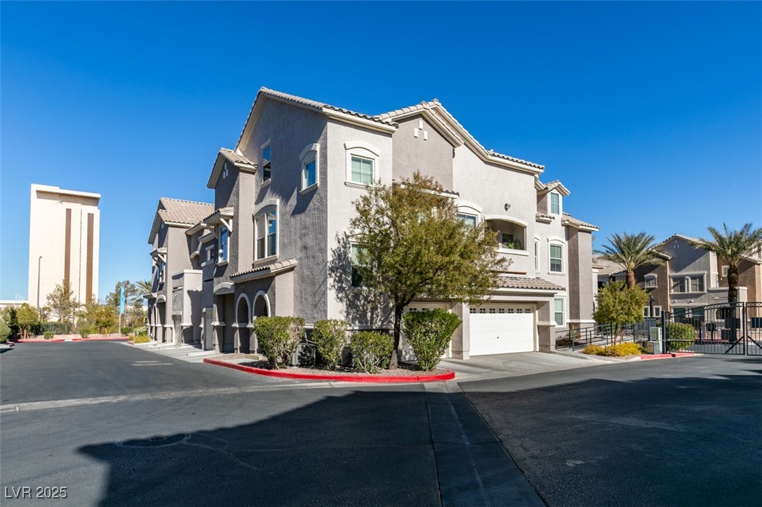 Las Vegas, Nevada 89148, United States, 2 Bedrooms Bedrooms, ,2 BathroomsBathrooms,Residential,Active,232357