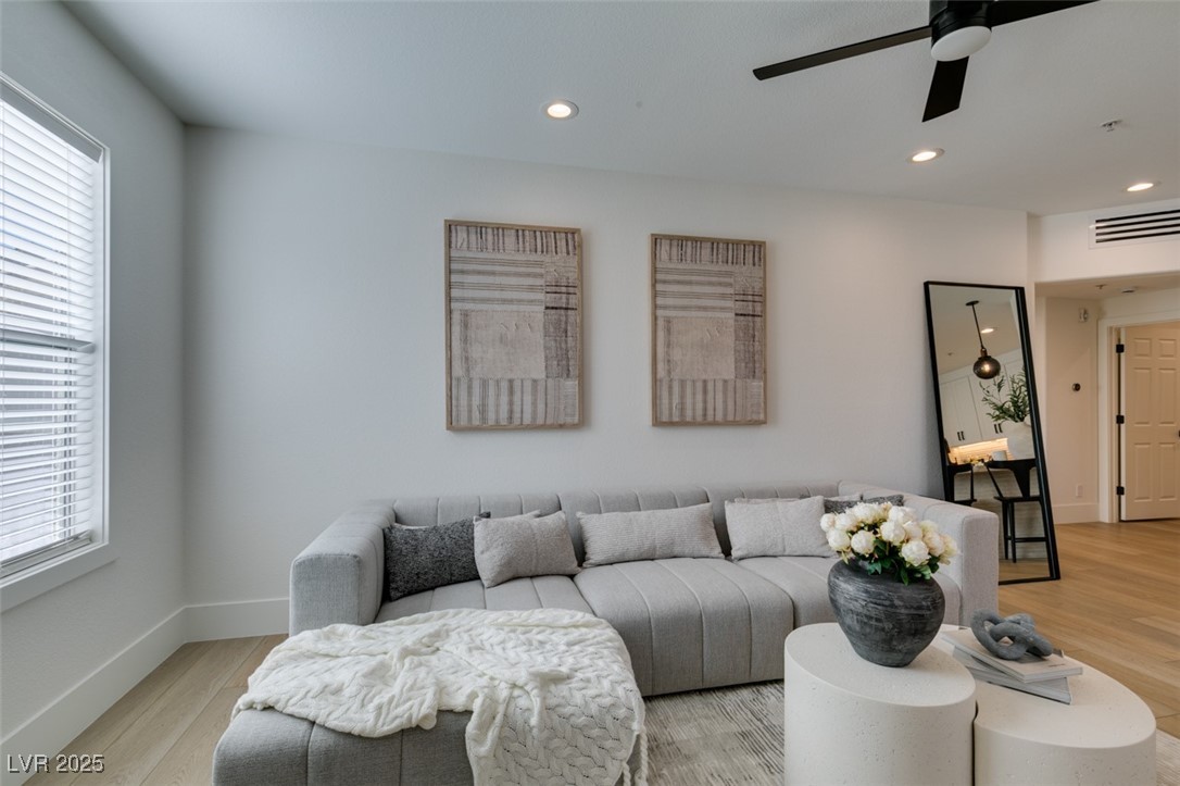 Las Vegas, Nevada 89148, United States, 2 Bedrooms Bedrooms, ,2 BathroomsBathrooms,Residential,Active,232357