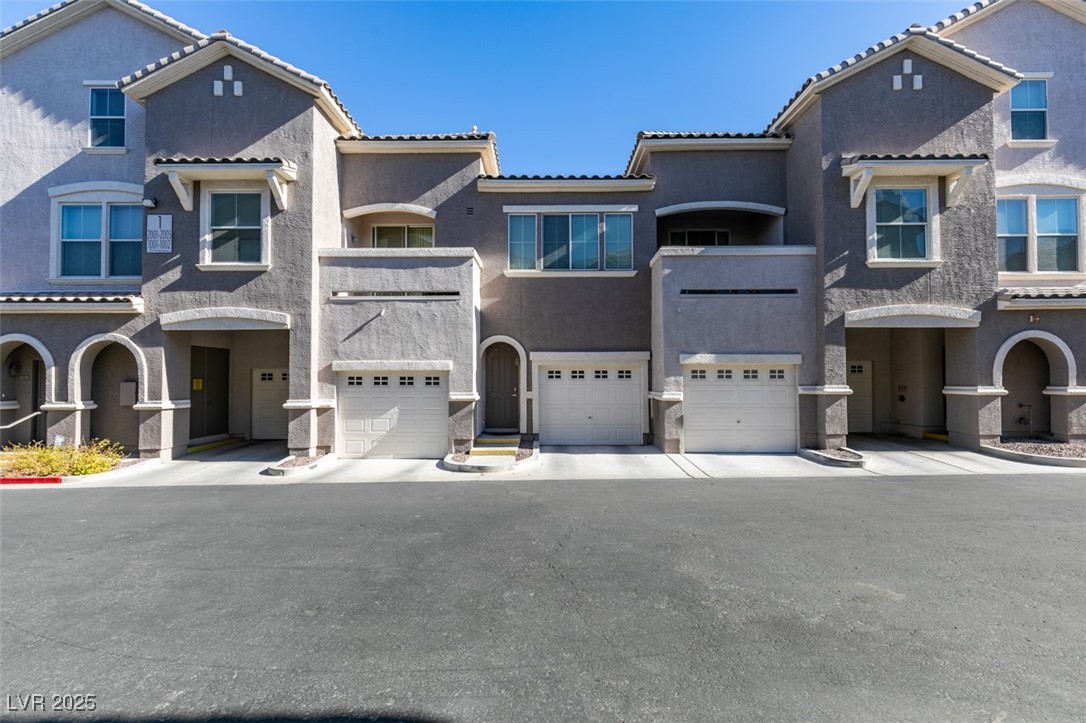 Las Vegas, Nevada 89148, United States, 2 Bedrooms Bedrooms, ,2 BathroomsBathrooms,Residential,Active,232357