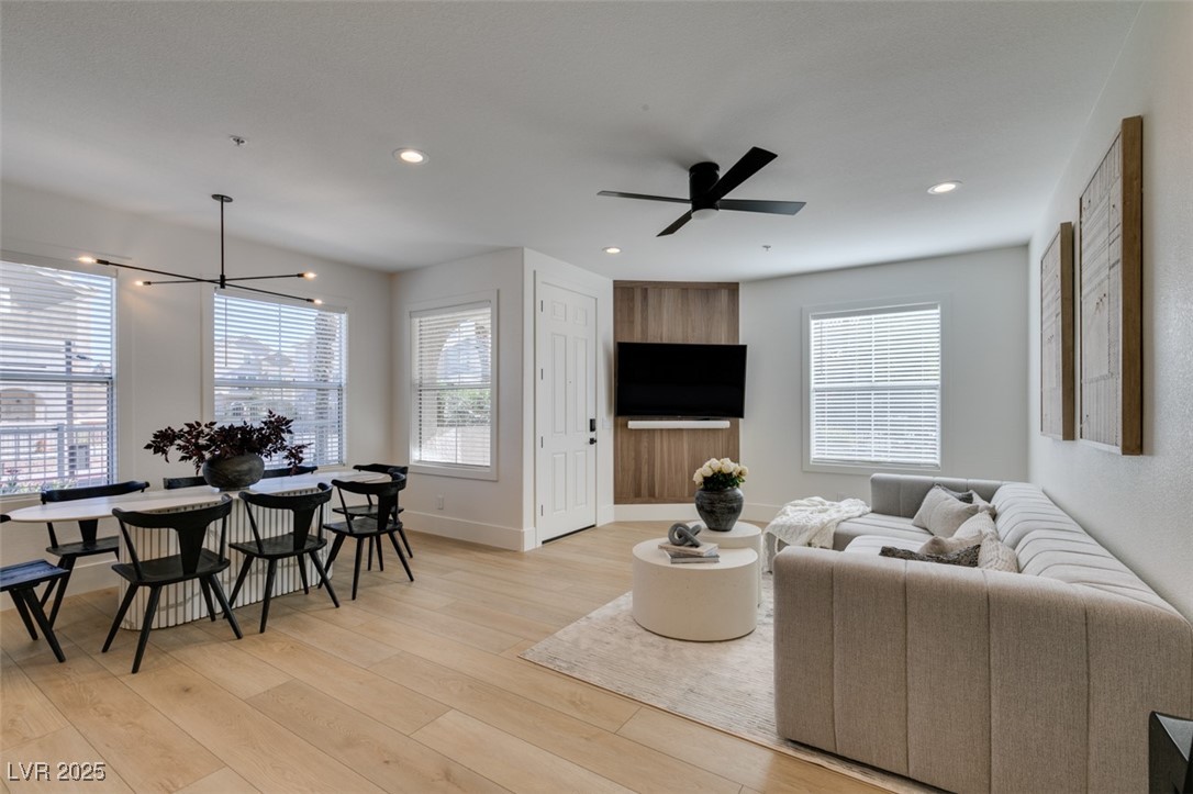 Las Vegas, Nevada 89148, United States, 2 Bedrooms Bedrooms, ,2 BathroomsBathrooms,Residential,Active,232357