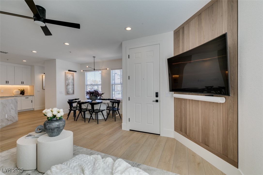 Las Vegas, Nevada 89148, United States, 2 Bedrooms Bedrooms, ,2 BathroomsBathrooms,Residential,Active,232357