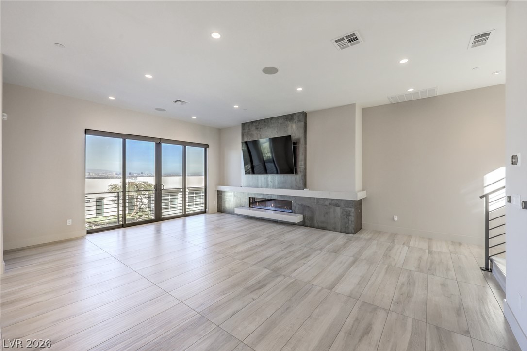 Henderson, Nevada, 89012, United States, 4 Bedrooms Bedrooms, ,5 BathroomsBathrooms,Residential,Active,2016114