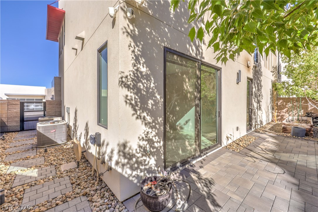 Henderson, Nevada, 89012, United States, 4 Bedrooms Bedrooms, ,5 BathroomsBathrooms,Residential,Active,2016114