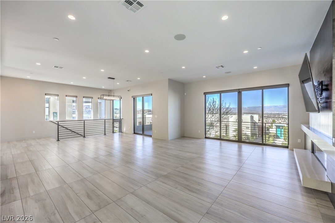 Henderson, Nevada, 89012, United States, 4 Bedrooms Bedrooms, ,5 BathroomsBathrooms,Residential,Active,2016114
