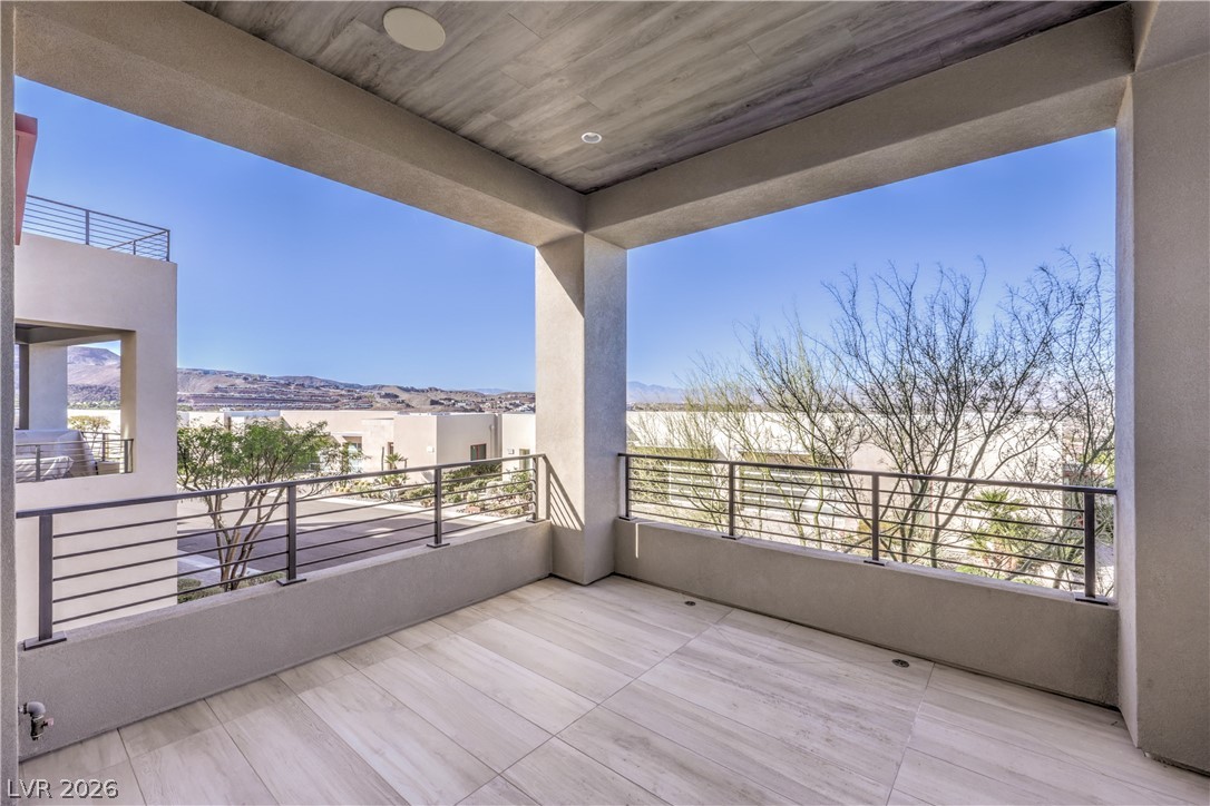Henderson, Nevada, 89012, United States, 4 Bedrooms Bedrooms, ,5 BathroomsBathrooms,Residential,Active,2016114