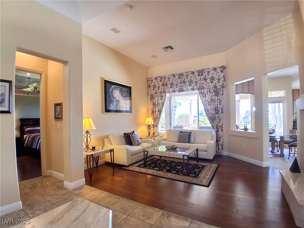 Las Vegas, Nevada 89134, United States, 2 Bedrooms Bedrooms, ,2 BathroomsBathrooms,Residential,Active,238849