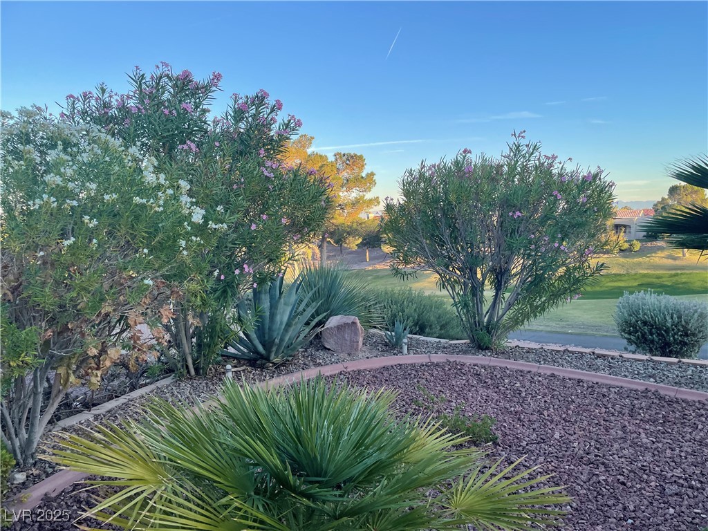 Las Vegas, Nevada 89134, United States, 2 Bedrooms Bedrooms, ,2 BathroomsBathrooms,Residential,Active,238849