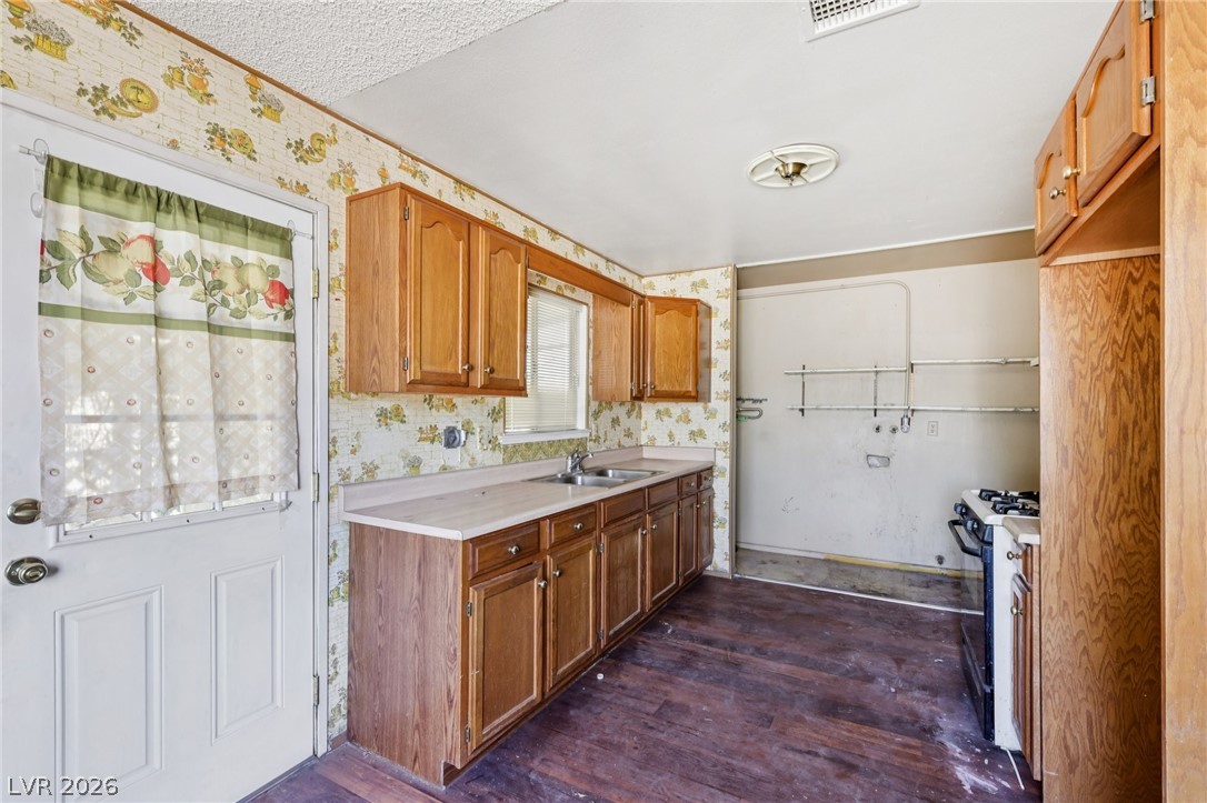 2608 Englestad Street