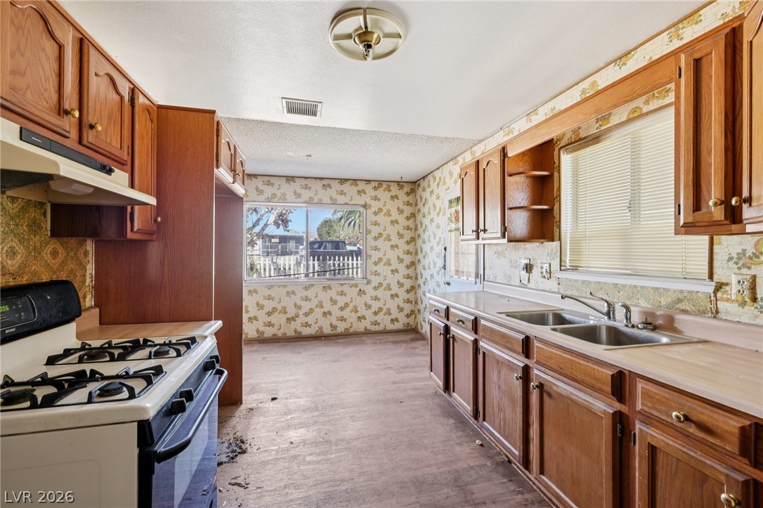 2608 Englestad Street