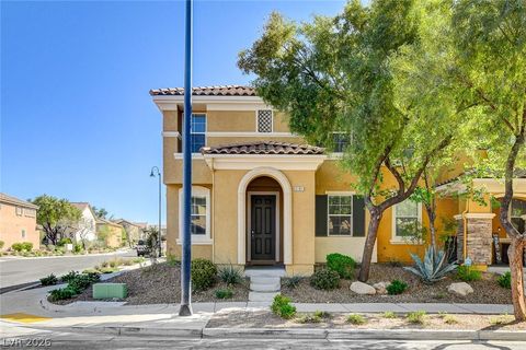 Photo of 3181 Via Seranova, Henderson, NV 89044 (MLS # 2766437)