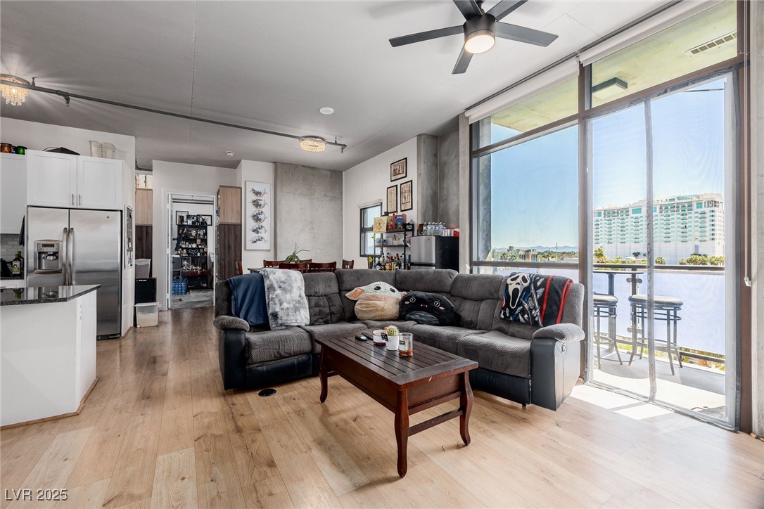 353 E Bonneville Avenue 632