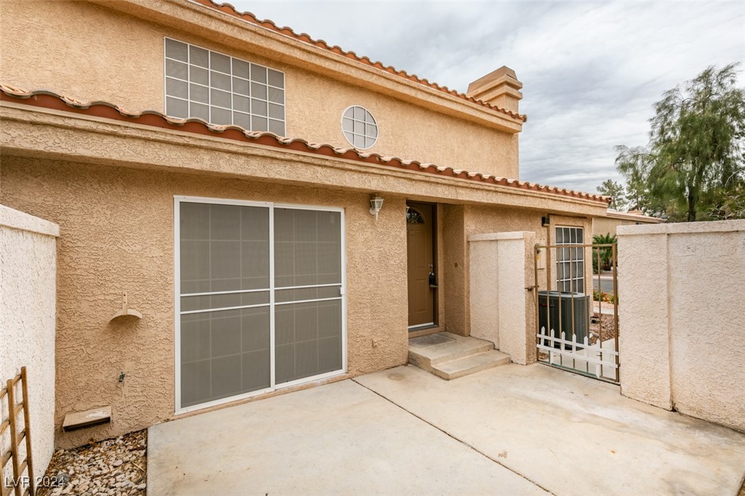 2810 Briar Knoll Drive, Henderson, Nevada image 43