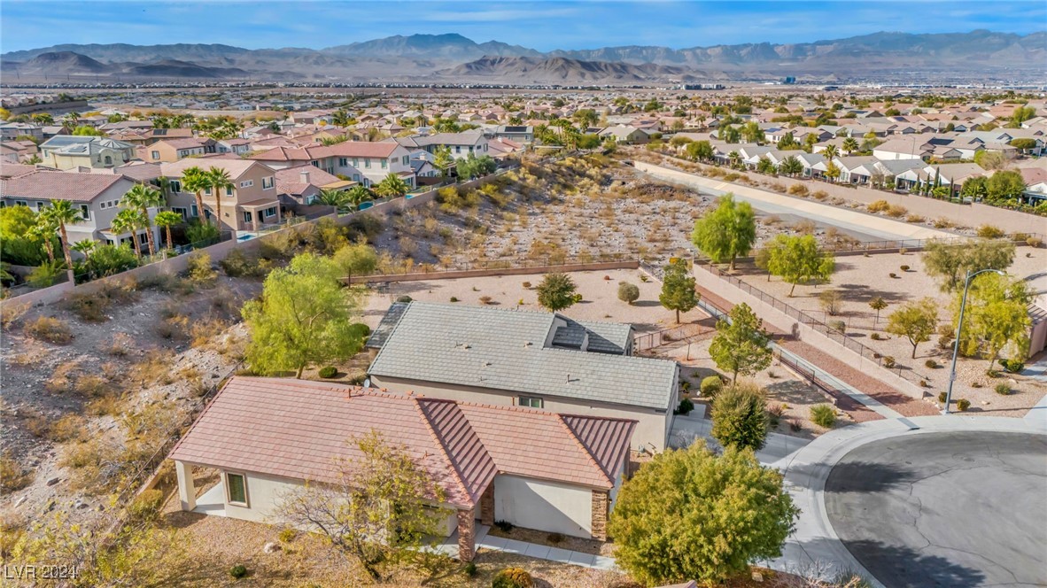 2591 Binary Stars Street, Henderson, Nevada image 33