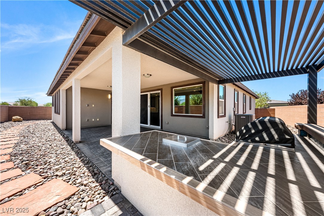 4681 SE Clifftop Drive