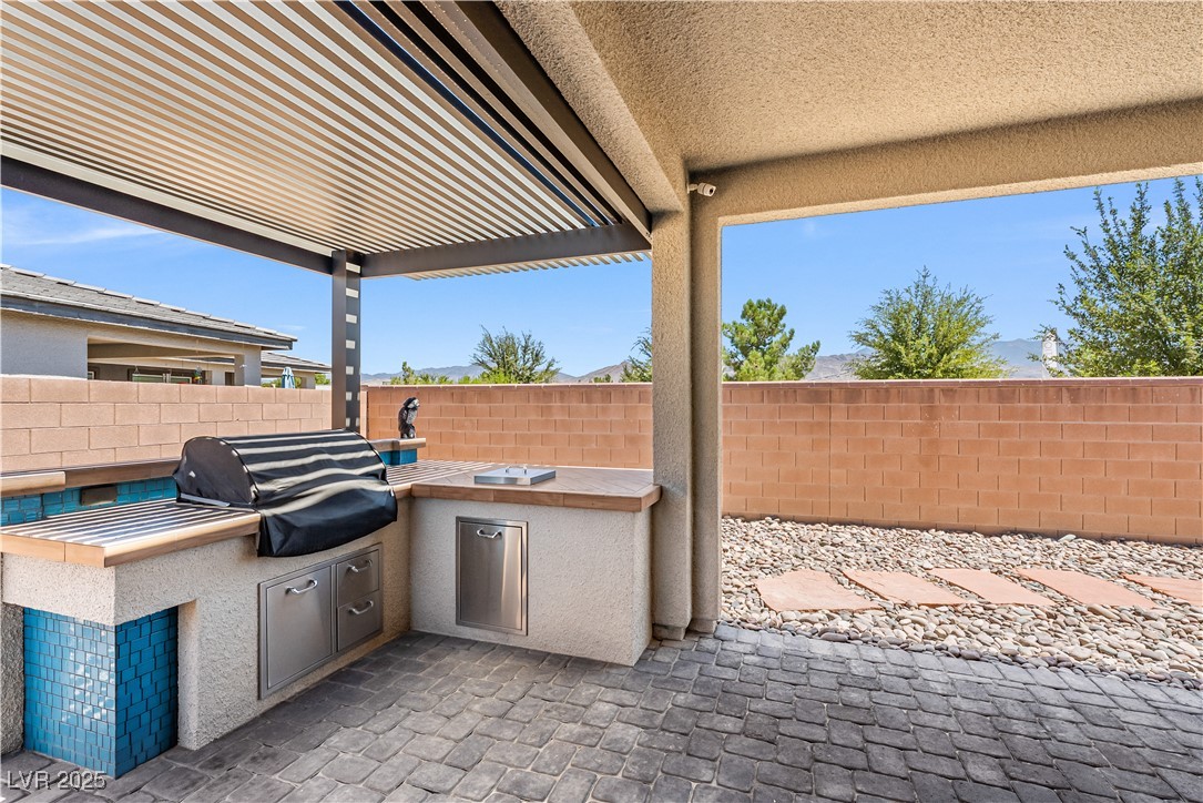 4681 SE Clifftop Drive