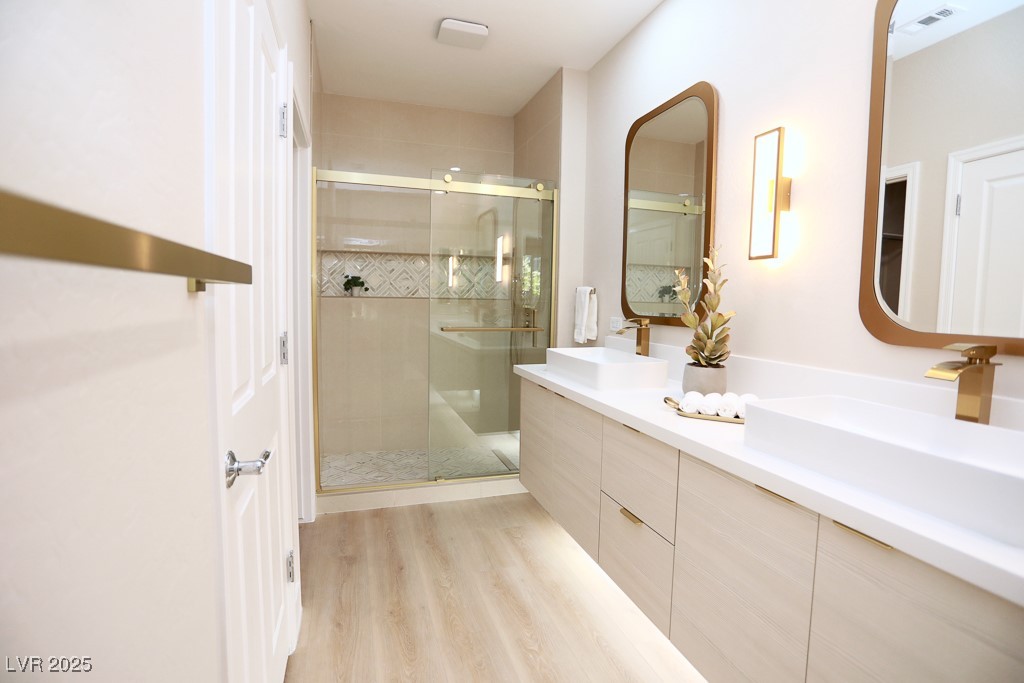 Henderson, Nevada 89044, United States, 2 Bedrooms Bedrooms, ,2 BathroomsBathrooms,Residential,Active,164050