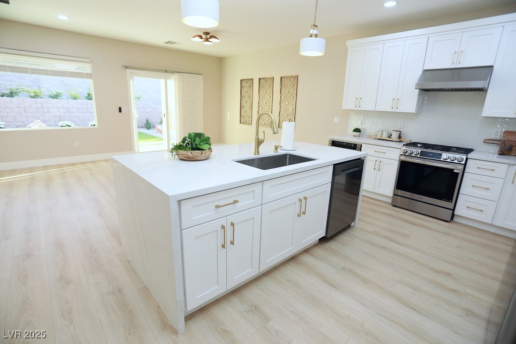 Henderson, Nevada 89044, United States, 2 Bedrooms Bedrooms, ,2 BathroomsBathrooms,Residential,Active,164050