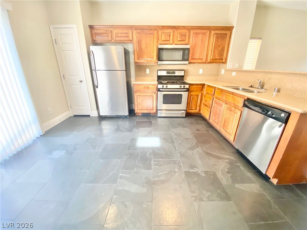 6071 Alameda Padre Avenue