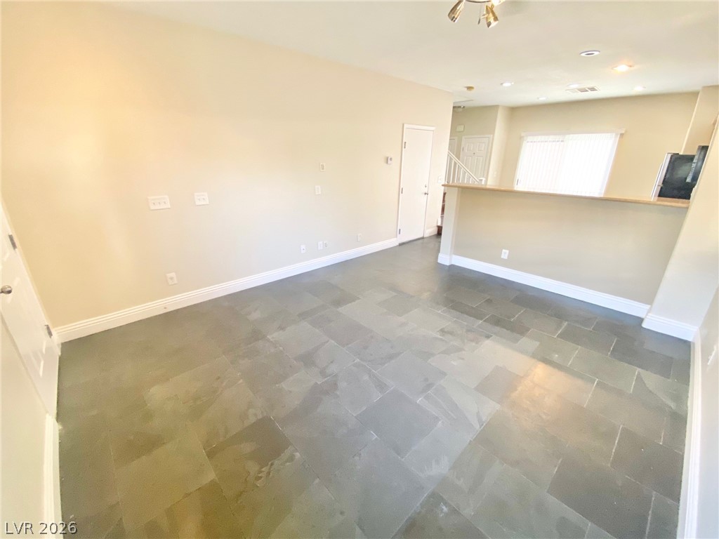 6071 Alameda Padre Avenue