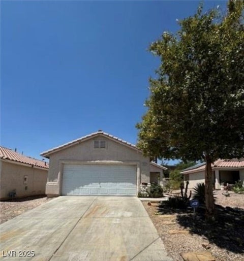 Homes For Sale - 5523 Jose Leon Street<br/> Clark County, North Las Vegas, NV 89031
