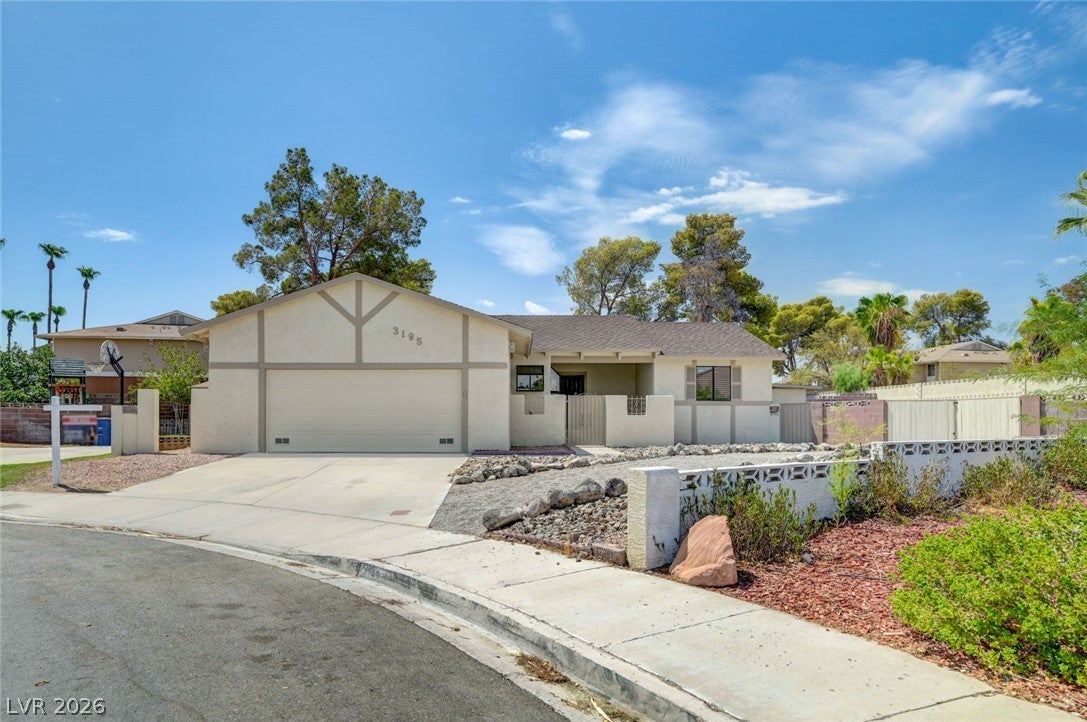 3195 Carmelita Circle