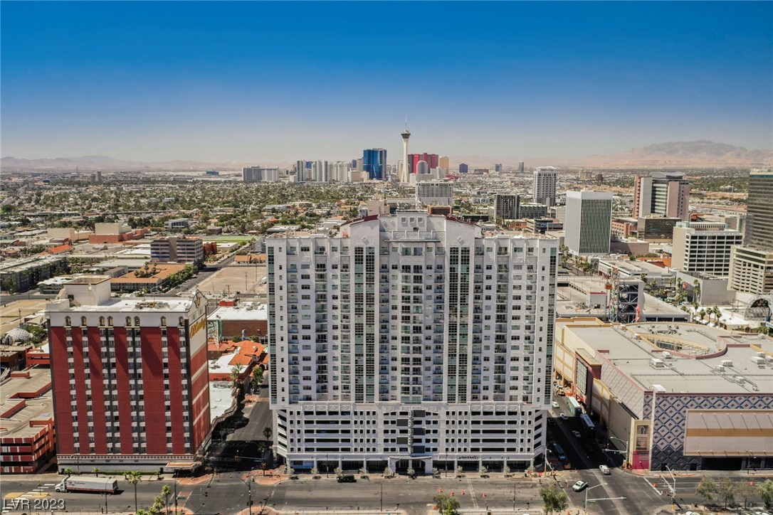 Photo 67 of 69 of 150 Las Vegas Boulevard 1708 house