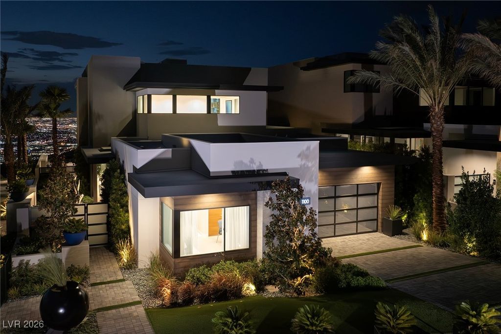 Photo of 549 Overlook Rim Drive, Henderson, NV 89012 (MLS # 2753071)