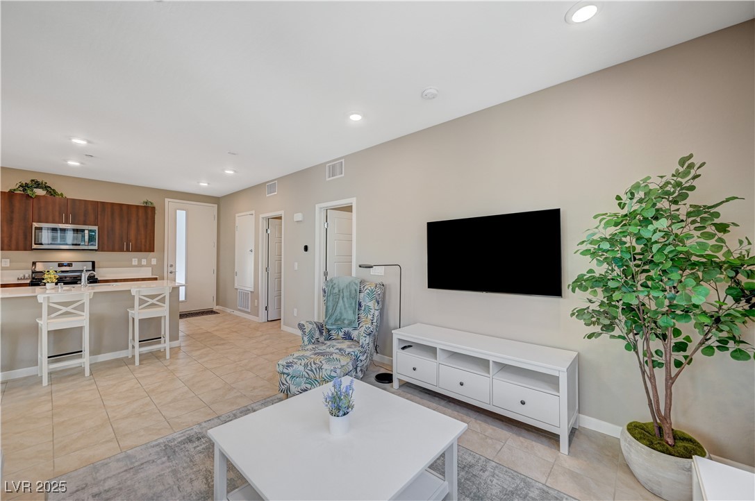 11238 Essence Point Avenue 208