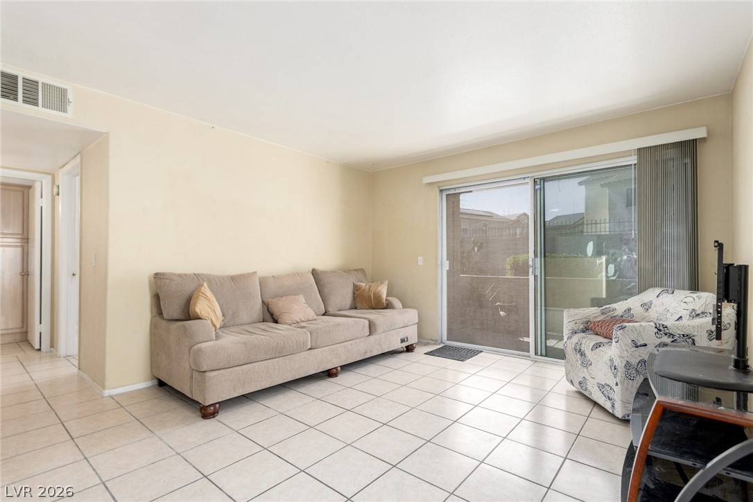 5710 E Tropicana Avenue 1146
