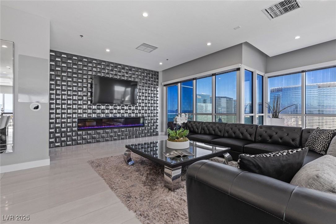 4575 Dean Martin Drive 3300