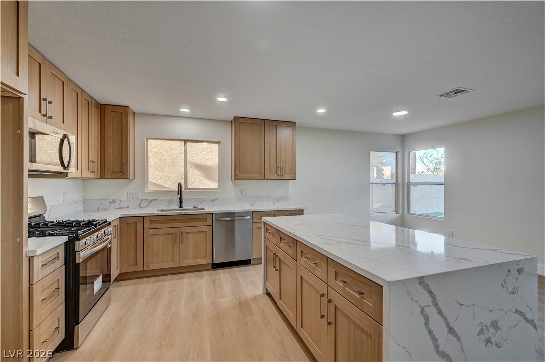 1600 Royal Canyon Drive