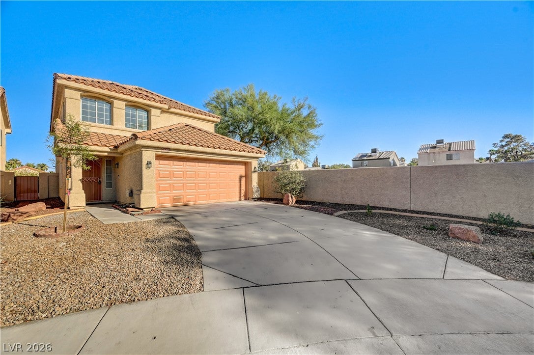 1600 Royal Canyon Drive