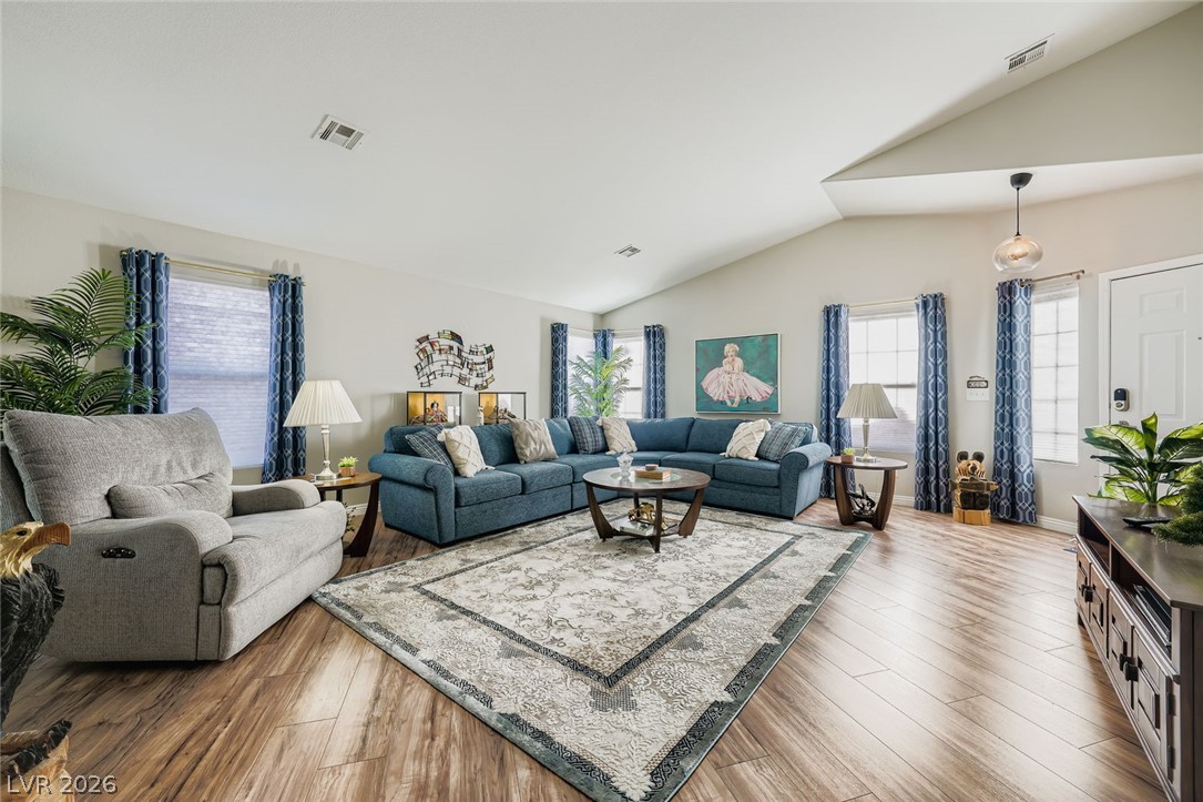 10059 Oak Creek Canyon Avenue