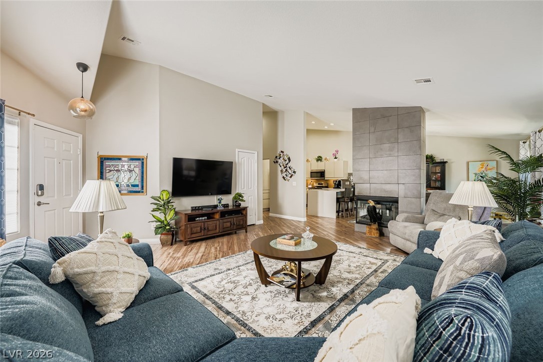 10059 Oak Creek Canyon Avenue