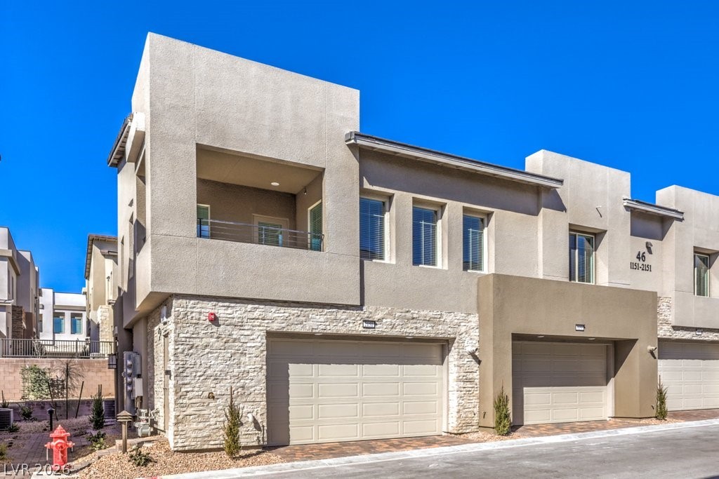 600 N Carriage Hill Drive 2151