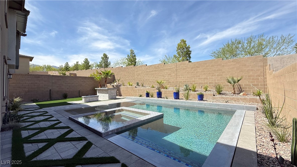 754 Agate Hills Street