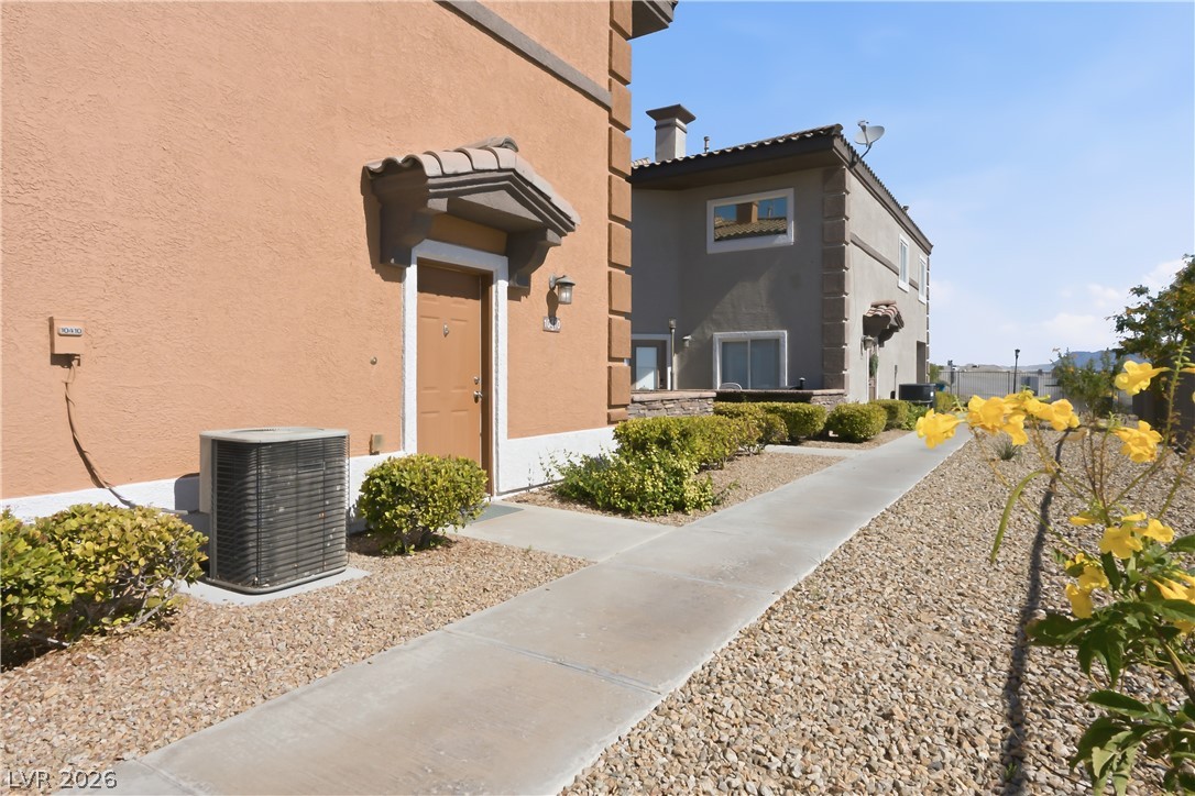 10410 Gold Shadow Avenue
