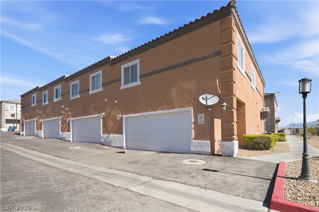 10410 Gold Shadow Avenue