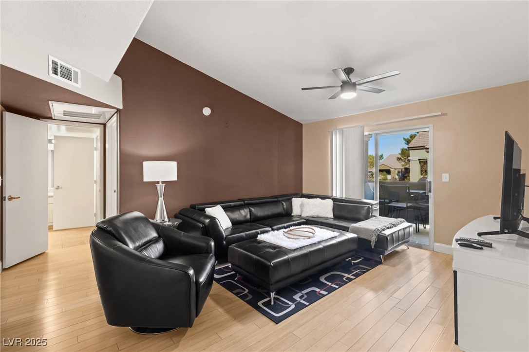 Las Vegas, Nevada 89183, United States, 1 Bedroom Bedrooms, ,1 BathroomBathrooms,Residential,Pending,3977